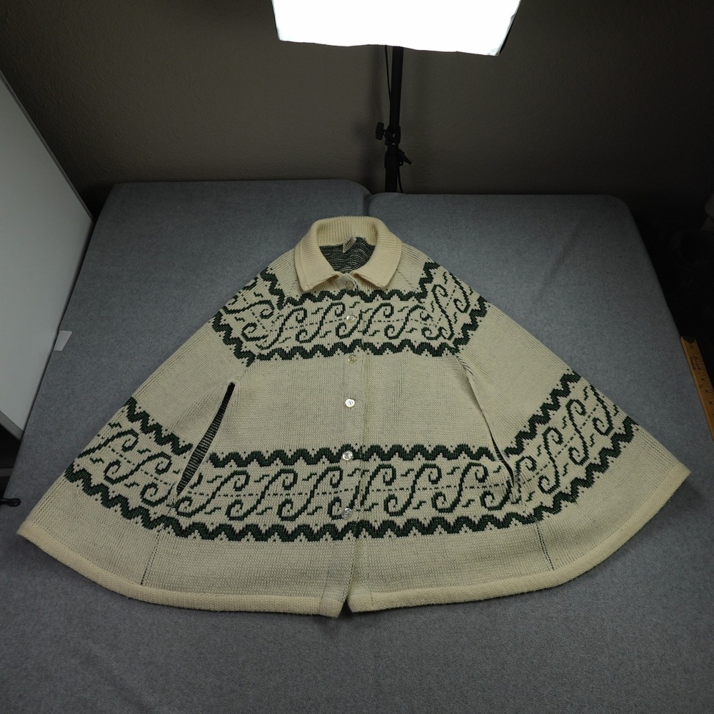 Vintage JCPenney Fashions Cape Womens One Size Cream Green Knit‎ Retro Poncho